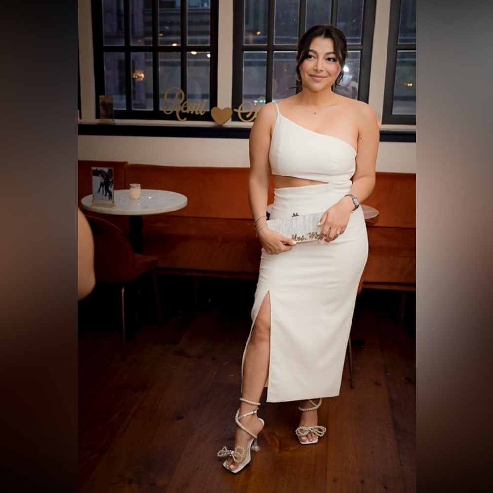 Cinq a sept Laurile Dress in Ivory - worn once